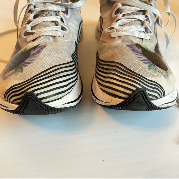 Nike Zoom Fly SP Women’s Size 12 Running Shoes Purple Floral White Black - Picture 10 of 10